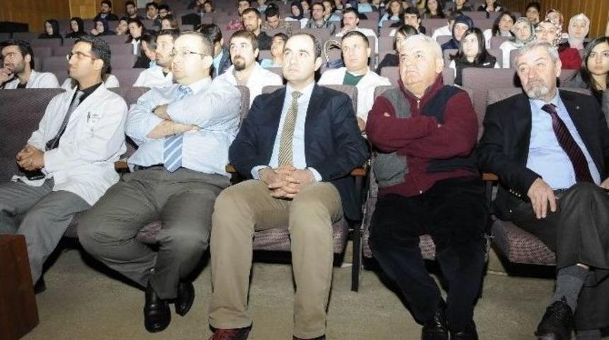 D&uuml;&rsquo;de Aıds Ve Ebola Hastalığı Tartışıldı