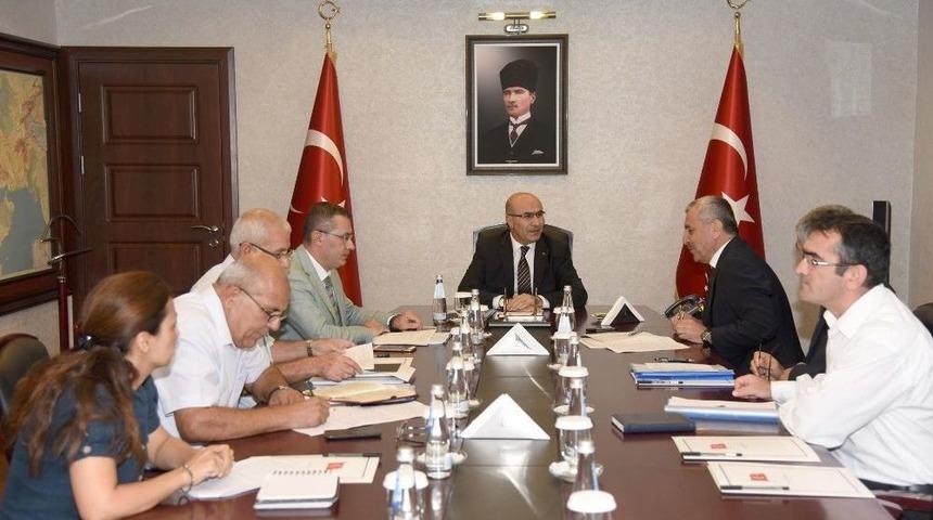 Adana’daki Eğitim Yatırımları Değerlendirildi