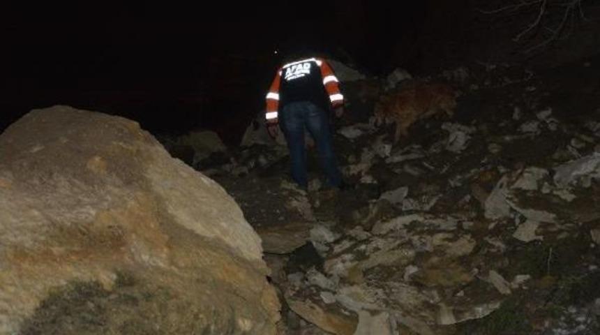 Karab&uuml;k'te Heyelanda 1 Ev Zarar G&ouml;rd&uuml;