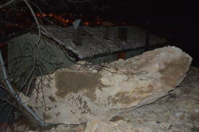 Karab&uuml;k te Heyelanda 1 Ev Zarar G&ouml;rd&uuml; 1