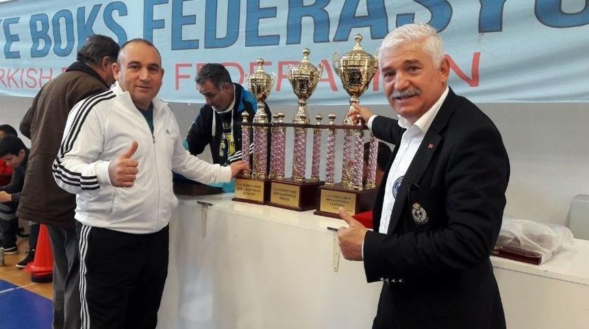 Vali Zorluoğlu Sahip &Ccedil;ıktı, Gen&ccedil;ler Başardı