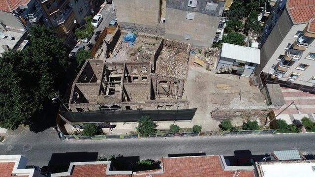 Tarihi Binanın Ana Hatları Ortaya Çıkarıldı 2