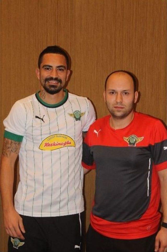 Galatasaraylı Yiğit G&ouml;koğlan Akhisar Belediyespor&rsquo;da 1