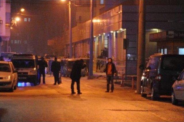 Sevgilisine Silahlı Fotoğrafı Ile &Ouml;l&uuml;mle Tehdit Eden Mesaj Attı 1