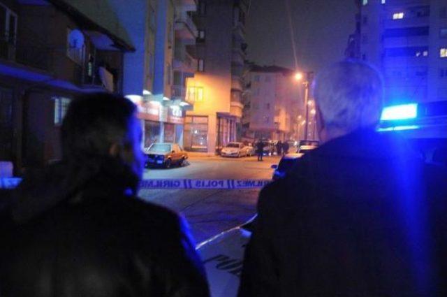 Sevgilisine Silahlı Fotoğrafı Ile &Ouml;l&uuml;mle Tehdit Eden Mesaj Attı 2