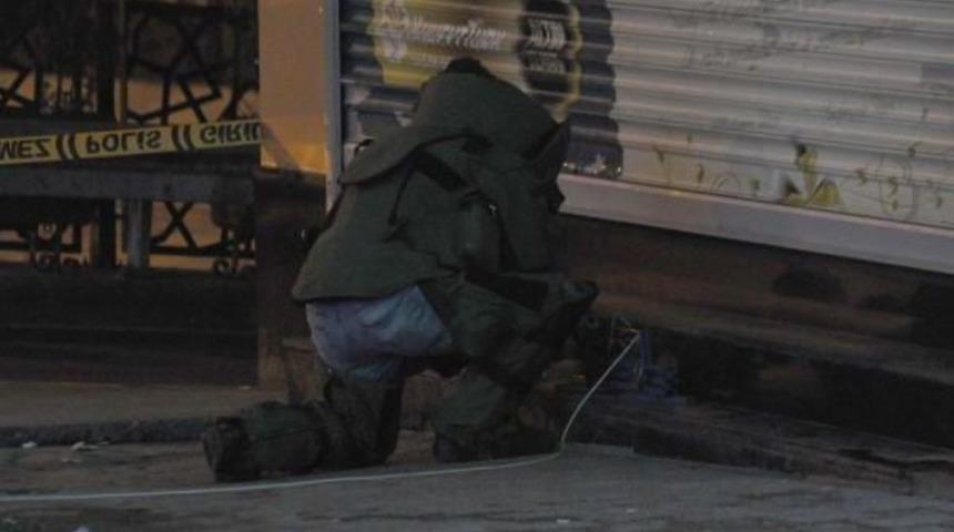 Ş&uuml;pheli Paketten &Ccedil;&ouml;p &Ccedil;ıktı