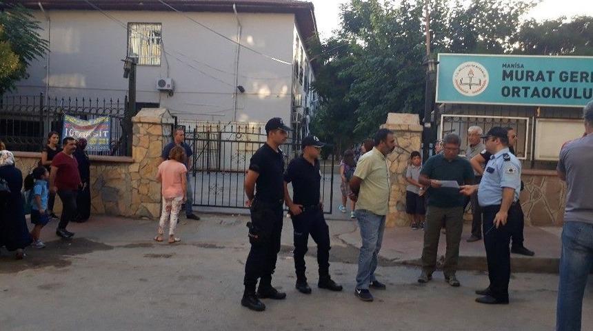 Emniyet Personeli &Ouml;ğrencilerin G&uuml;venliği İ&ccedil;in &Ccedil;alışıyor