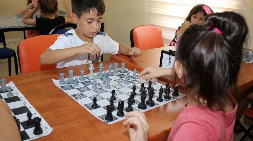 B&uuml;y&uuml;kşehirin Akbem Yaz Kurslarına Yoğun İlgi