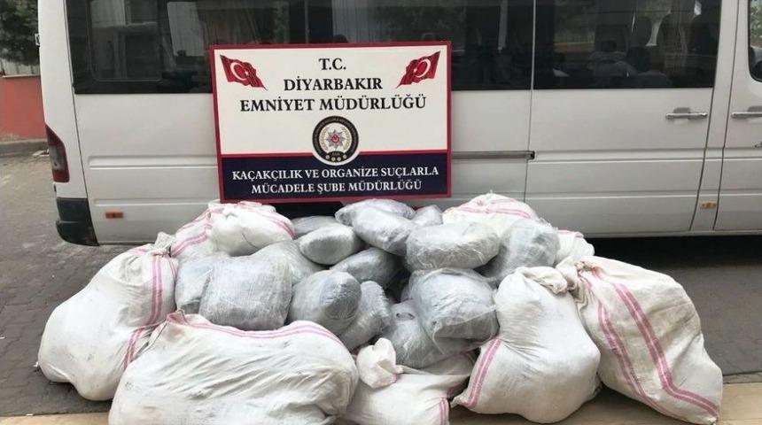 Diyarbakır&rsquo;da 1 Tondan Fazla Uyuşturucu Ele Ge&ccedil;irildi