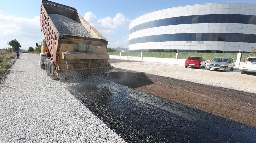 Kardeşk&ouml;y Mahallesindeki Toprak Yollar Asfaltlanıyor