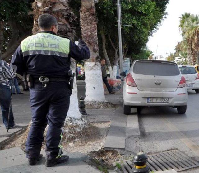 Ehliyetsiz sürücü polisten kaçamadı