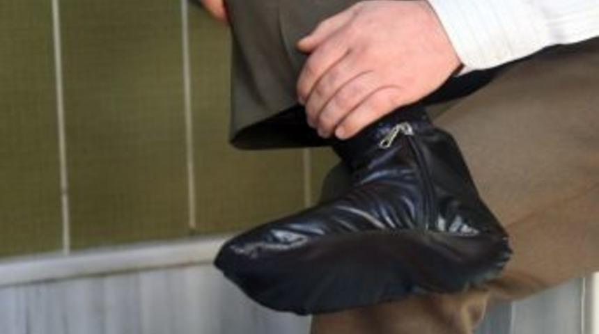 Nanoteknoloji Kullanılarak &Uuml;retilen Kundura Mestler, Abdest Almada Kolaylık Sağlıyor