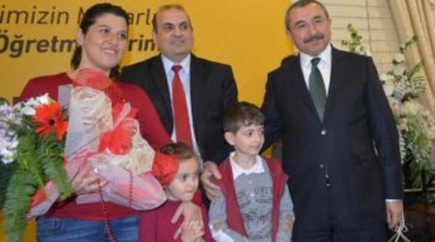 Sancaktepe&rsquo;de Başkanın &Ouml;ğretmenlere jesti