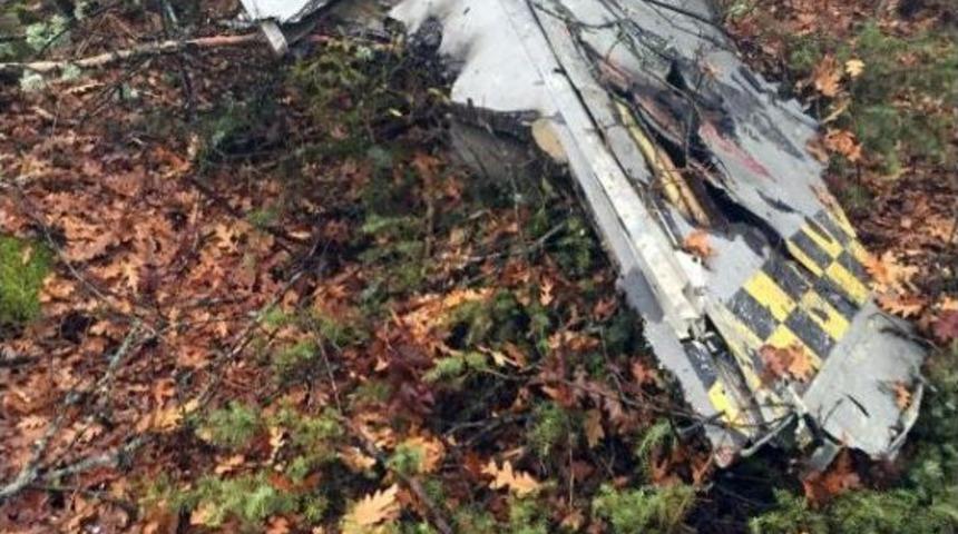 F-16 düştü, paraşütle atlayan pilot kurtuldu (4)