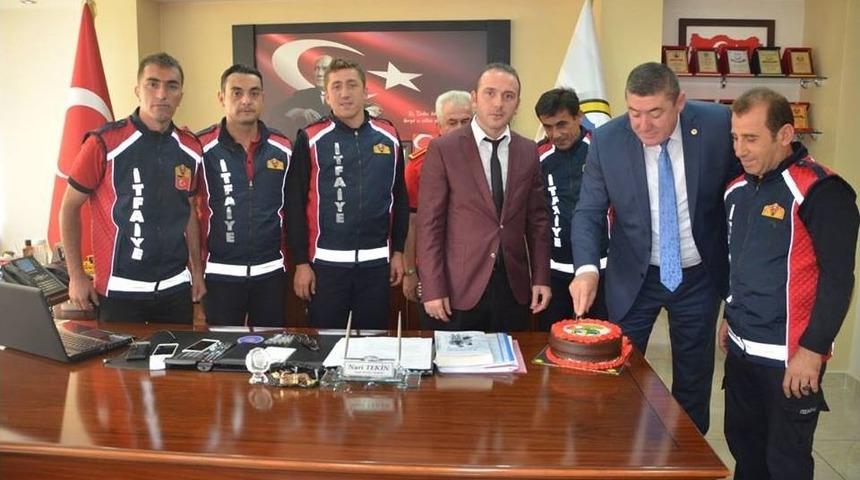 İtfaiyeciler Tekin&rsquo;i Ziyaret Etti