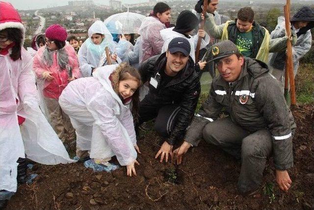 2 Bin Adet Badem Fidanı Dikildi 2