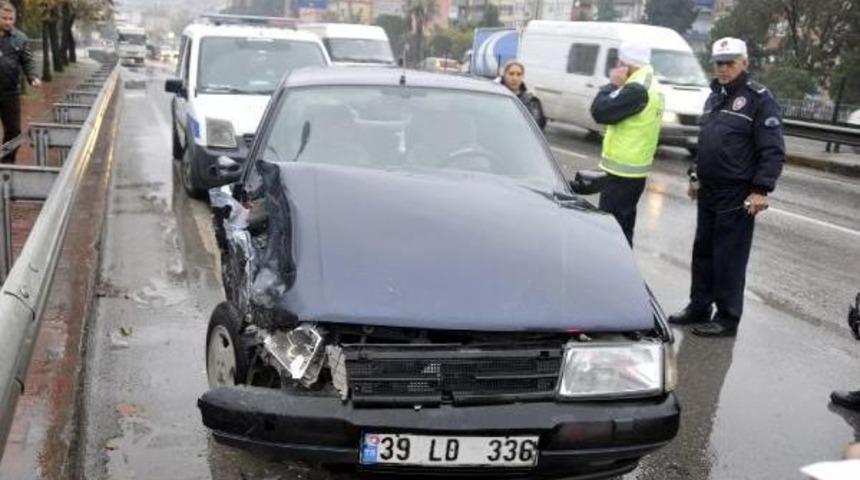 İzmit'te 5 aracın karıştığı zincirleme kaza