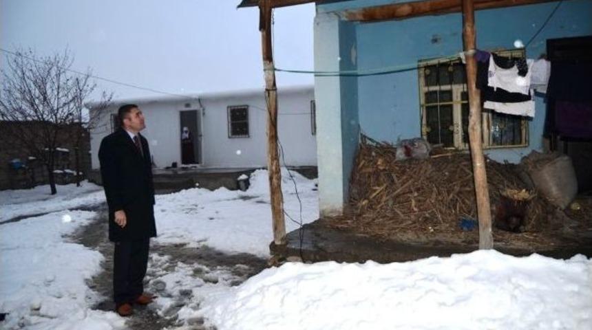 Tuşba Kaymakamlığı&rsquo;ndan Dar Gelirli Ailelere Prefabrik Ev