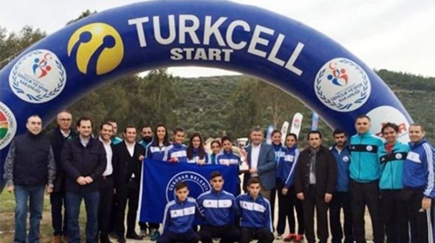 &Uuml;sk&uuml;darlı Sporcular, Kros Ligi&rsquo;nde 9. Kez Şampiyon Oldu