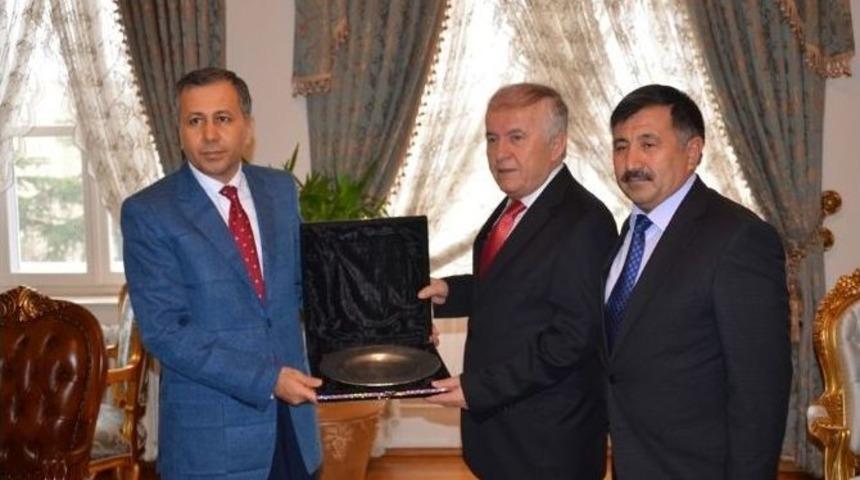 Tekirdağ&rsquo;ın 2012 Yılı Vergi Rekortmenleri &Ouml;d&uuml;llerini Aldı