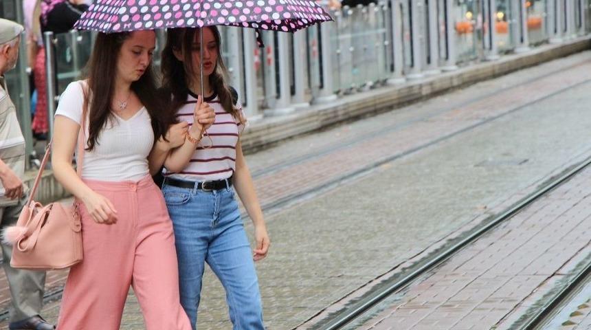 Eskişehir Yağışa Teslim Oldu