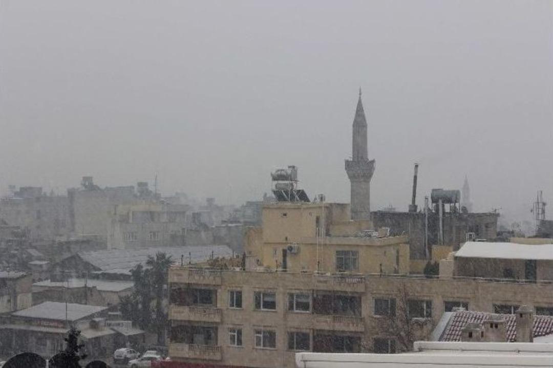 Kilis&rsquo;te Kar Yağışı Etkili Oluyor