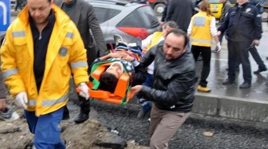 Otomobilin &ccedil;arptığı 10 yaşındaki &ccedil;ocuk yaralandı