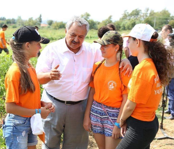 Çocuklar Klavyeye Değil, Toprağa Basıyor G5