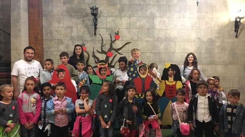 &Ccedil;ocuklar Hayal Ediyor Elif Ablaları Ger&ccedil;ekleştiriyor