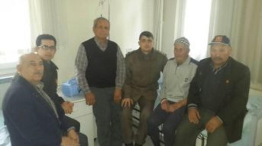 Komutanlardan Hasta Gazilere Ziyaret Etti