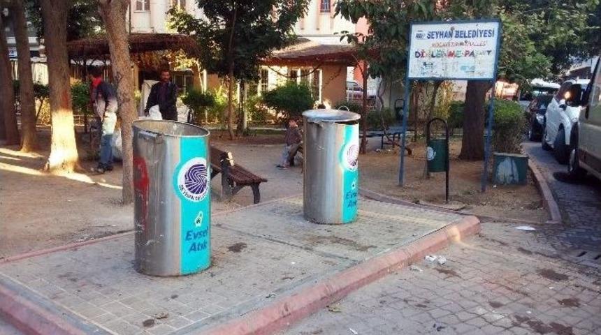 &Ccedil;&ouml;p Konteynerinin Kapağını Kırıp &Ccedil;aldılar