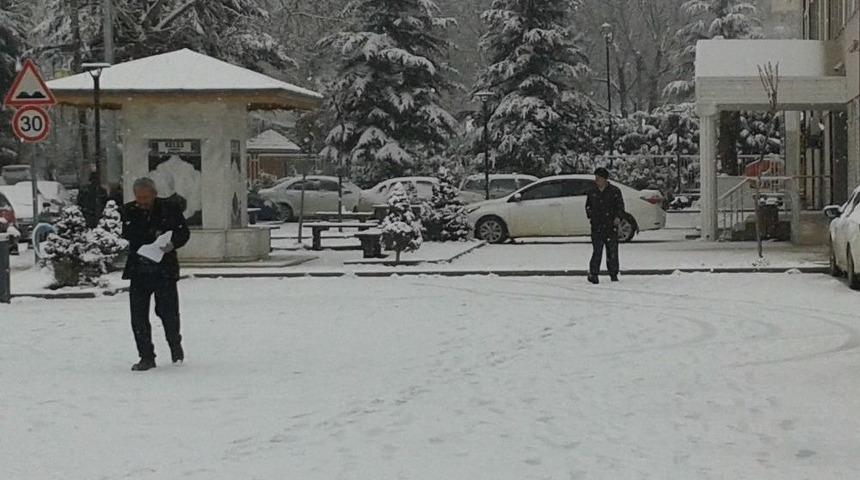 Keles Beyazlara B&uuml;r&uuml;nd&uuml;