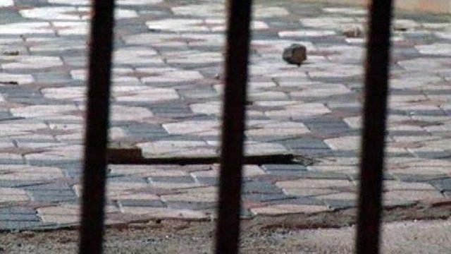 Yeni Akit Gazetesi &Ouml;n&uuml;nde Silah Seslerinin De Duyulduğu Gerginlik 3