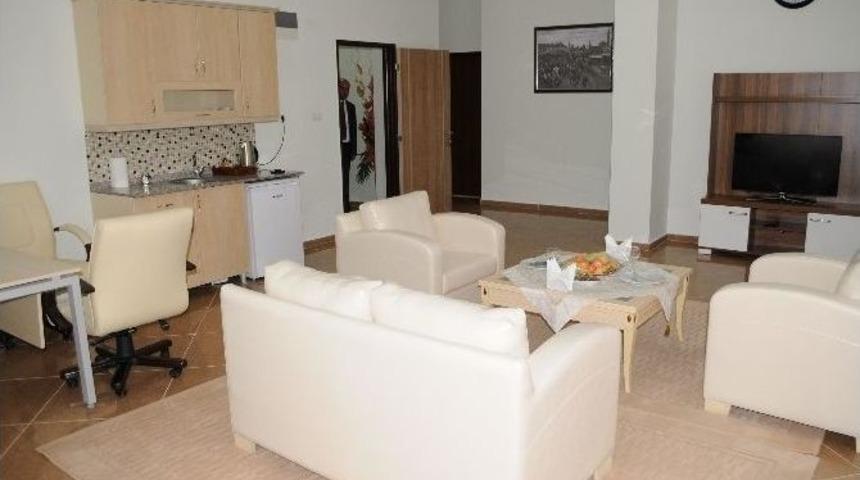 &Uuml;niversite Uygulama Oteli Hizmete Giriyor