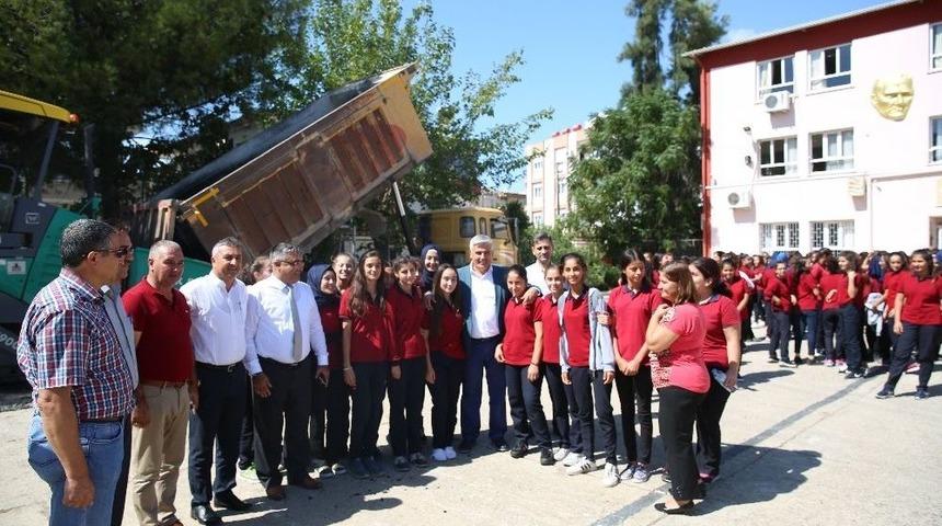 &Ccedil;alık: Eğitim İ&ccedil;in &Ccedil;akılacak Her &Ccedil;ivi, &Uuml;lkemiz İ&ccedil;in Aydınlık Gelecek Demek