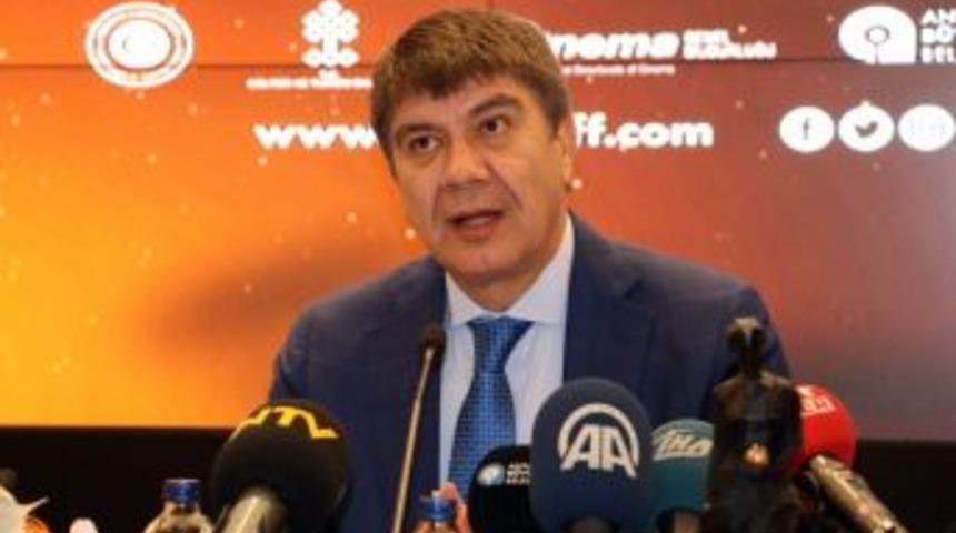 T&uuml;rel, Sinema Meslek &Ouml;rg&uuml;tlerine Cevap Mektubu Yazarak İşbirliğine Hazır Olduğunu Belirtmiş