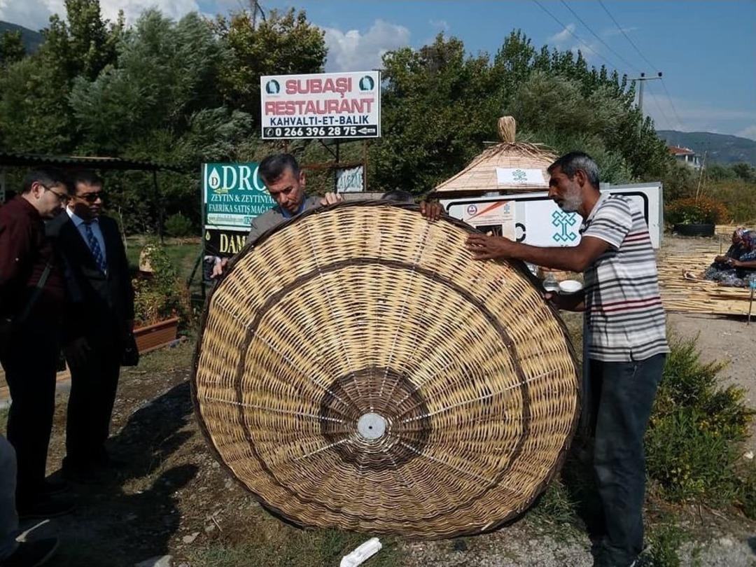 &Uuml;niversiteliler Sepet &Ouml;r&uuml;yor