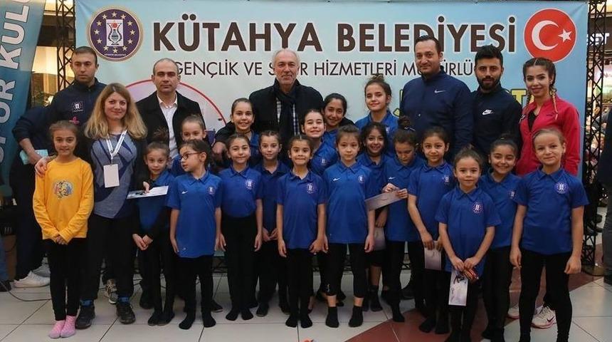 K&uuml;tahya Belediyesi&rsquo;nden Jimnastik Etkinliği
