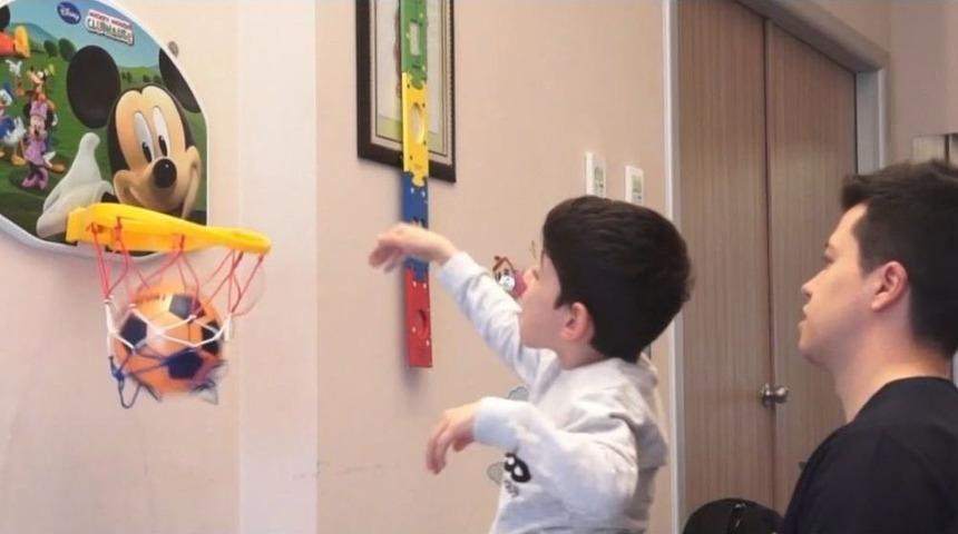 Doğuştan Serebral Palsi Hastası Olan &Ccedil;ocuk 7 Yaşında İlk Adımını Attı