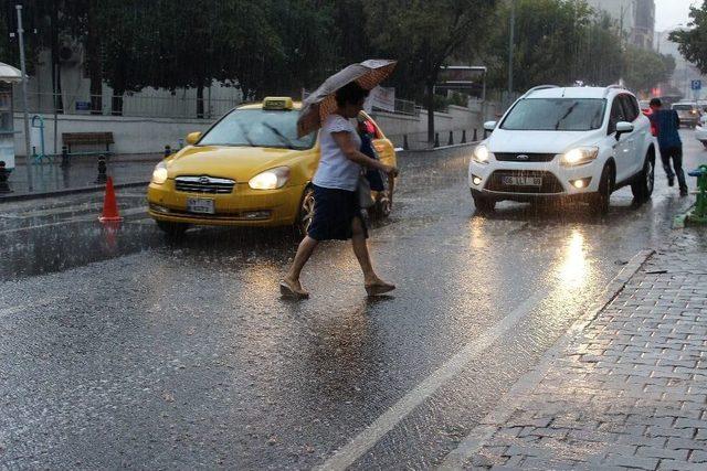 Tekirdağ’da Sağanak Yağış