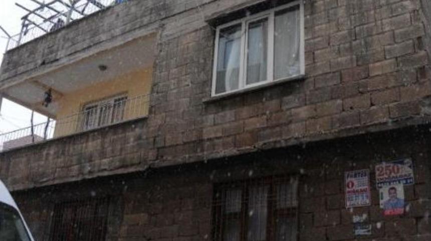 Sobadan Zehirlenen Yaşlı Kadın &Ouml;ld&uuml;, Eşi Ve Torunu Tedaviye Alındı