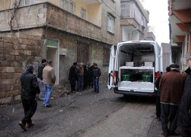 Sobadan Zehirlenen Yaşlı Kadın &Ouml;ld&uuml;, Eşi Ve Torunu Tedaviye Alındı 1
