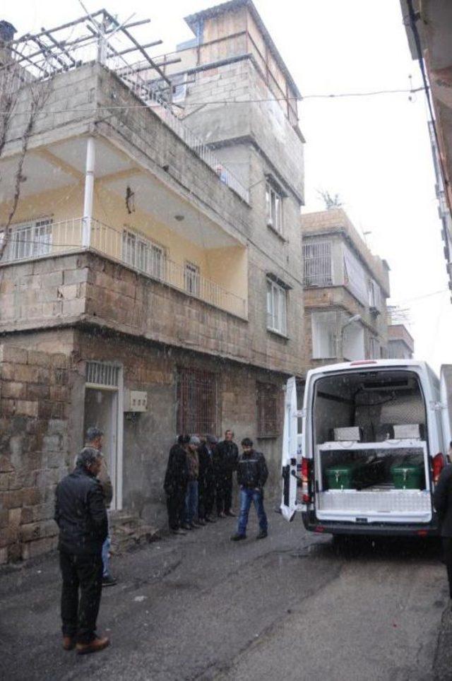 Sobadan Zehirlenen Yaşlı Kadın &Ouml;ld&uuml;, Eşi Ve Torunu Tedaviye Alındı 2