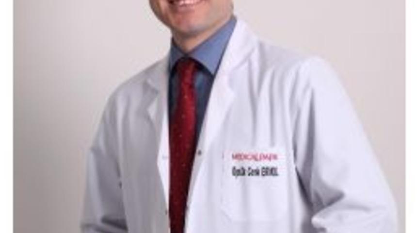 Bilgisayar Başında Mesai Fıtık Yapıyor