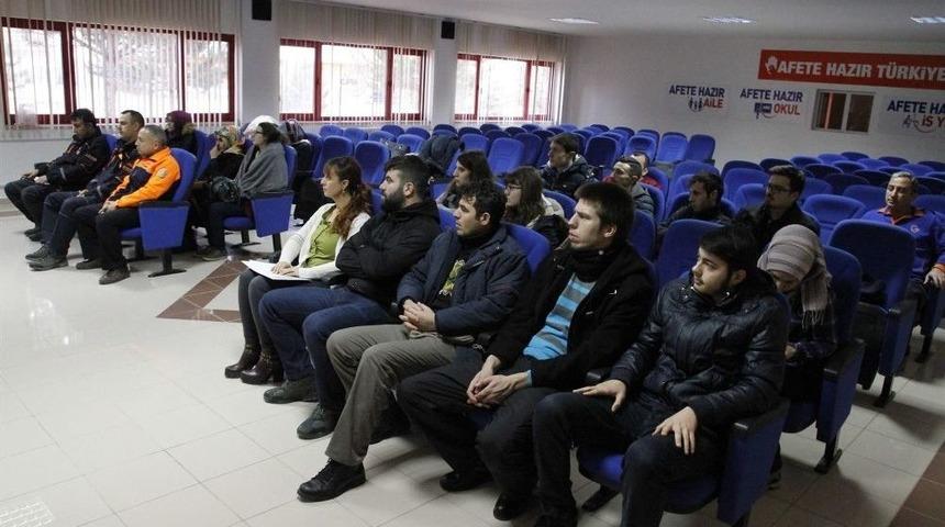 Gen&ccedil;lere Afet Eğitimi Verilecek