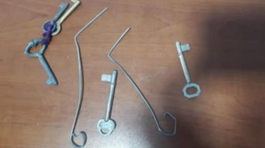 Evleri Soymak İsteyen Hırsızlar Polisin Dikkati Sayesinde Yakalandı