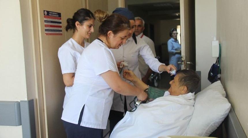 Hastaneye Kaldırılan Yeşil&ccedil;am&rsquo;ın Şişko Nuri&rsquo;si Sanat&ccedil;ılara Sitem Etti