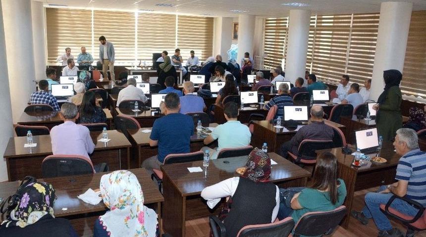 Başkan Yazgı, Halk G&uuml;n&uuml;nde Vatandaşları Dinledi