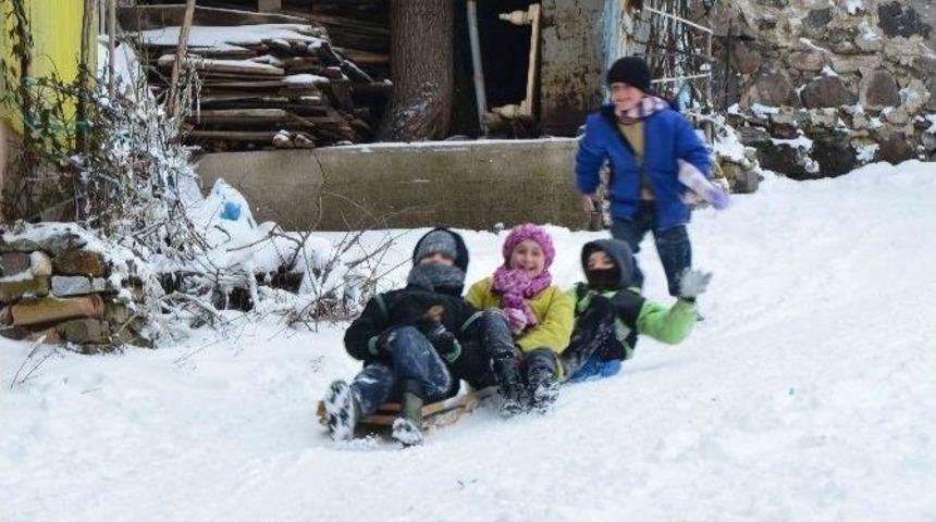 Kara En &Ccedil;ok &Ccedil;ocuklar Sevindi