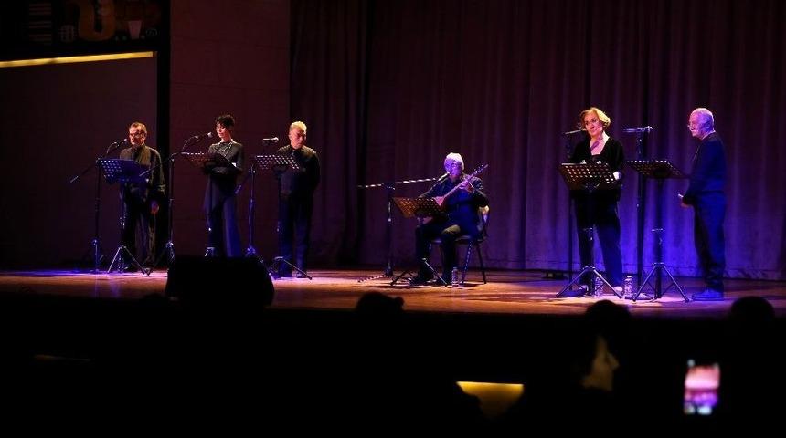 Karşıyaka, Nazım Hikmet&rsquo;i Andı